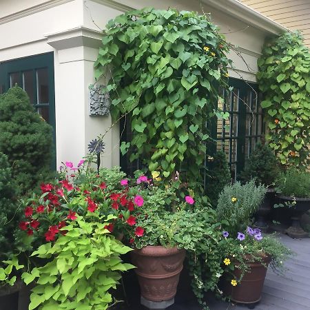 Mary Prentiss Inn Cambridge Exterior photo